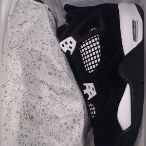 jordan 4’s size 7.